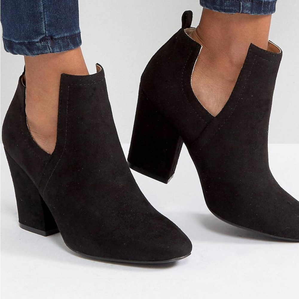 Brand New Black Kitten Heal Boots